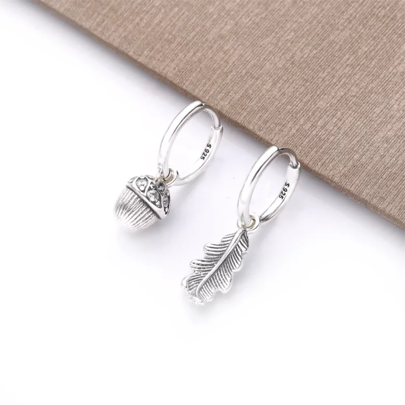 (תמונה ל-) PANDORA עֲלֵי-אַלּוֹן עֲגִילִים מַחְשׁוּף - 298603C01 - הצג 2