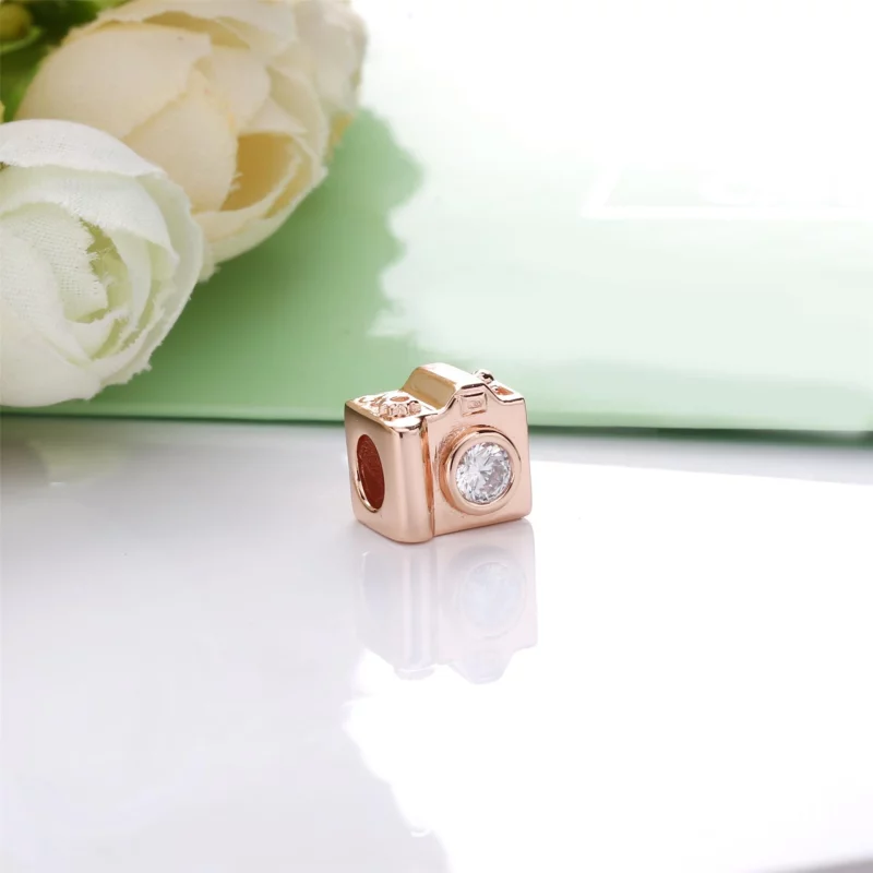 (תמונה ל-) צמיד פנדורה עם תליונים לטיולים ותחביבים - 787986CZ - הצג 2