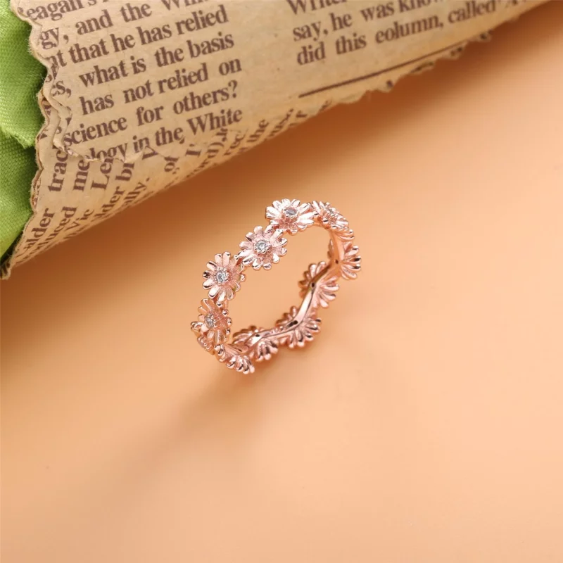 (תמונה ל-) פנדורה טבעת Sparkling Daisy Flower Crown - 188799C01 - הצג 2
