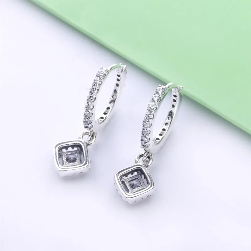 (תמונה ל-) פנדורה עגילי חישוק Square Sparkle - 298503C01 - הצג 2