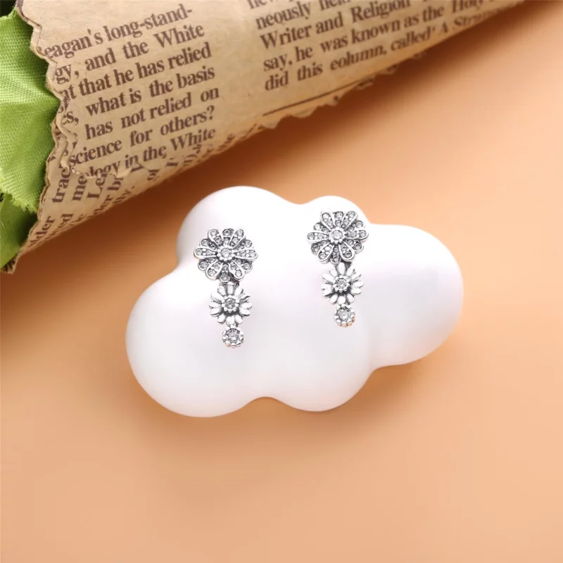 (תמונה ל-) פנדורה עגילי Sparkling Daisy Flower Trio - 298876C01 - הצג 2