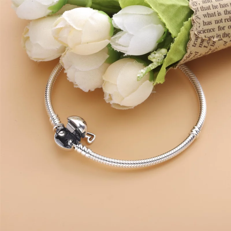 (תמונה ל-) Pandora Moments צמיד שרשרת נחש עם אבזם לב Freehand - 598698C00 - הצג 2