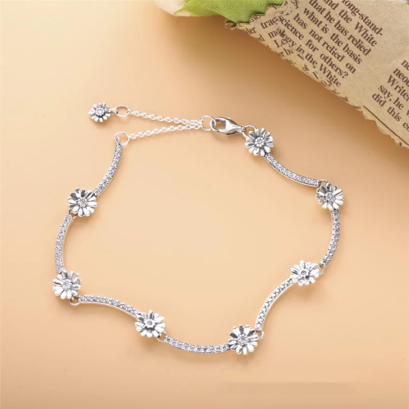 (תמונה ל-) צמיד כסף Sparkling Daisy Flower - 598807C01 - הצג 3