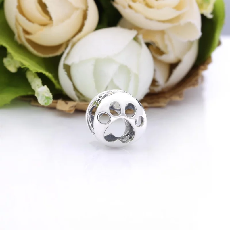 (תמונה ל-) פנדורה צ'ארמ Openwork Paw Print - 798869C00 - הצג 2