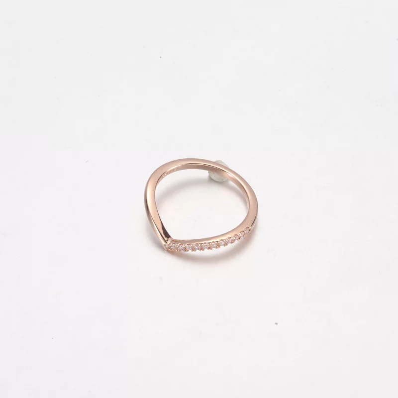 (תמונה ל-) טבעת פנדורה Timeless Wish Half Sparkling - 182394C01 - הצג 10