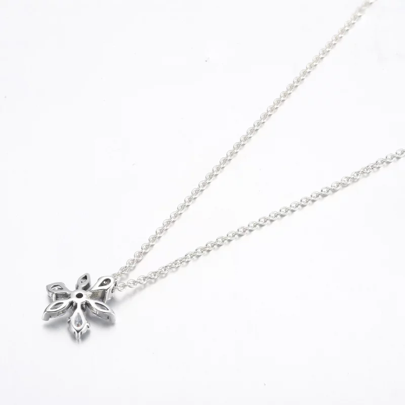 (תמונה ל-) שרשרת תליון פנדורה Sparkling Herbarium Cluster - 392387C01 - הצג 10