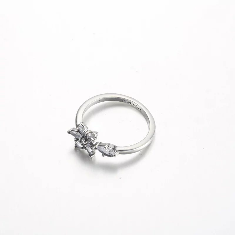 (תמונה ל-) טבעת פנדורה Sparkling Herbarium Cluster Open Ring - 192611C01 - הצג 3