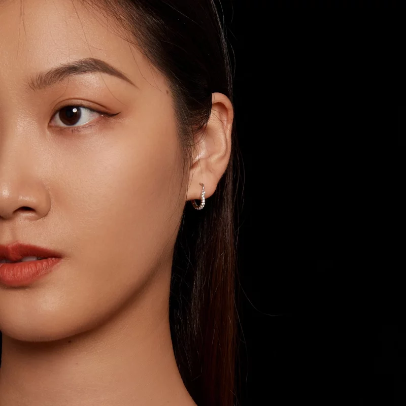 (תמונה ל-) עגילי חישוק בסגנון פנדורה בצורת לב עם אבן מויסנייט (תעודה אחת) - MSE035 - הצג 6