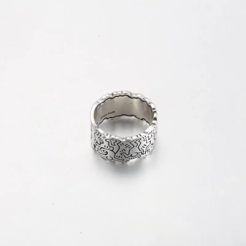 (תמונה ל-) Keith Haring™ x Pandora Line Art טבעת רחבה לאהבה ואנשים - 192222C01 - הצג 5