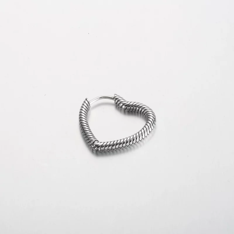 (תמונה ל-) Pandora Moments Heart Charm Hoop עגילי - 292236C00 - הצג 6