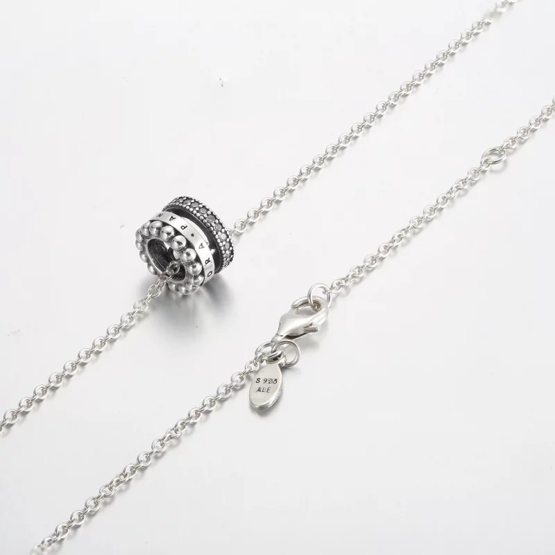 (תמונה ל-) לוגו חתימת פנדורה Pavé & Beads תליון ושרשרת - 392311C01 - הצג 4