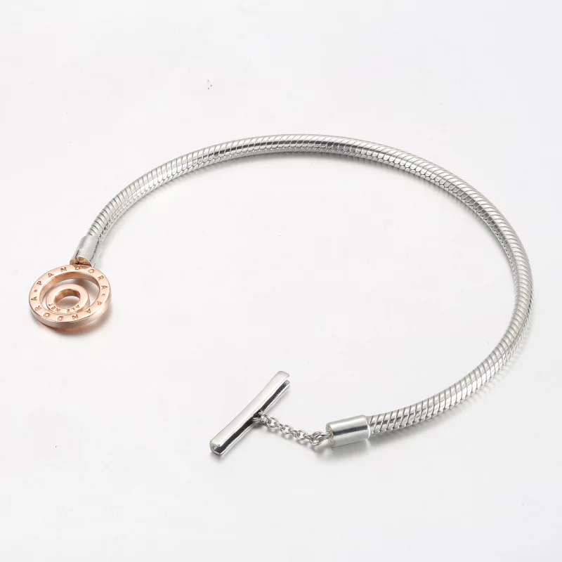 (תמונה ל-) Pandora Moments דו-גווני לוגו T-Bar צמיד שרשרת נחש - 582309C00 - הצג 3
