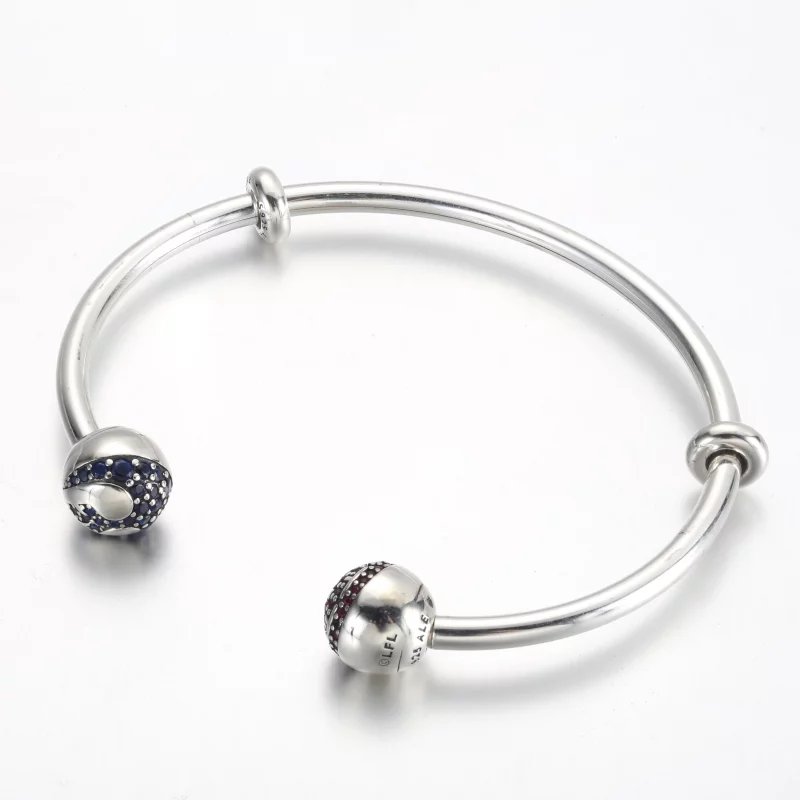 (תמונה ל-) Pandora Moments Star Wars™ לוגו צד בהיר וחושך פתוח - 591139C01 - הצג 2