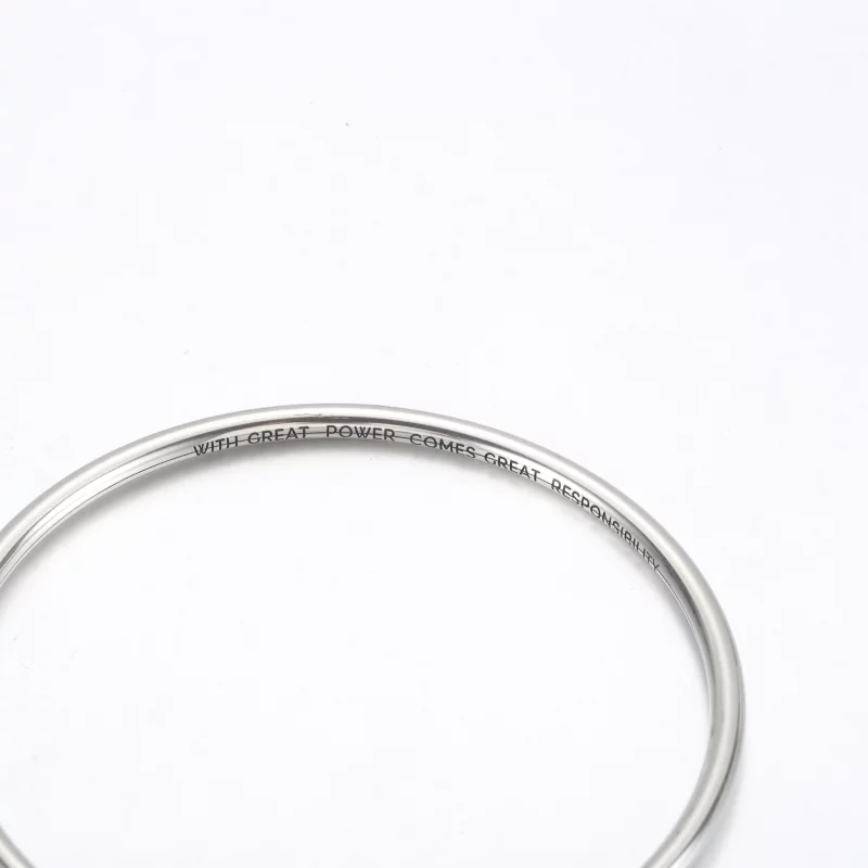 (תמונה ל-) Pandora Moments מארוול ספיידרמן צמיד אבזם מסכה - 592324C01 - הצג 4