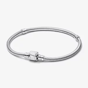 (תמונה ל-) Pandora Moments Marvel לוגו סוגר צמיד שרשרת נחש - 592561C01