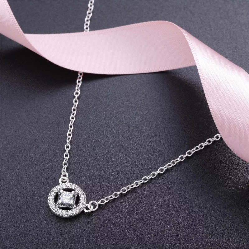 (תמונה ל-) PANDORA וינטג' allure, תליון פנדורה עם קריסטלים צ'וקובסקי צלול - 590523CZ-45 - הצג 3