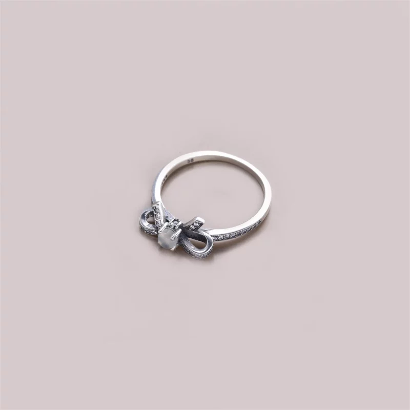 (תמונה ל-) פנדורה Bow silver ring with pearl and clear cubic zirconia - 190971P - הצג 2