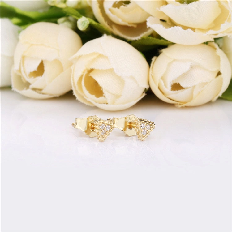 (תמונה ל-) עגילי SHINE משולשים נוצצים - 268030CZ - PANDORA - הצג 3