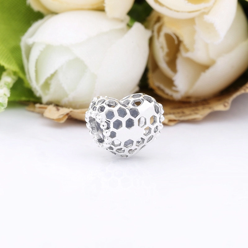 (תמונה ל-) פנדורה צ'ארמ Bee Happy Honeycomb Heart - 798769C00 - הצג 3